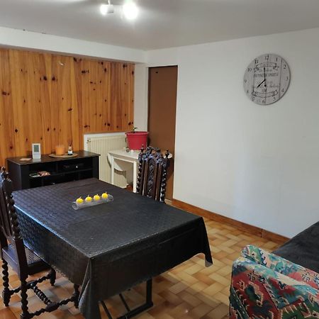 Ferienwohnung Mon Petit Studio Montmorillon Exterior foto