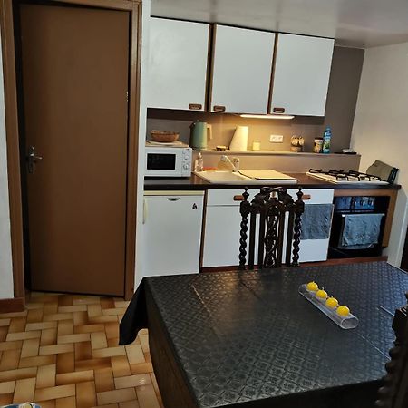 Ferienwohnung Mon Petit Studio Montmorillon Exterior foto