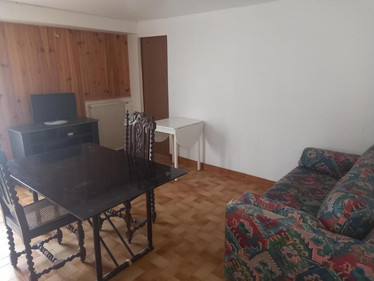 Ferienwohnung Mon Petit Studio Montmorillon Exterior foto